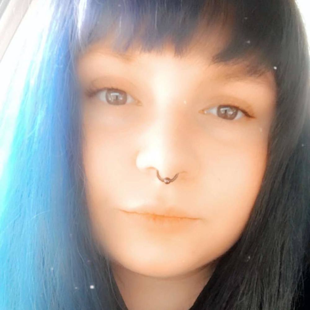 Meet your Posher, Niki